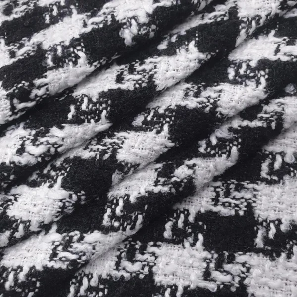 BOUC-HT.WB-3.webp BOUCLE HOUNDSTOOTH WHITE n BLACK