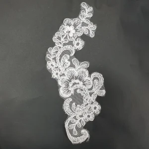 BP-J5I-1.webp BRIDAL PATCH IVORY