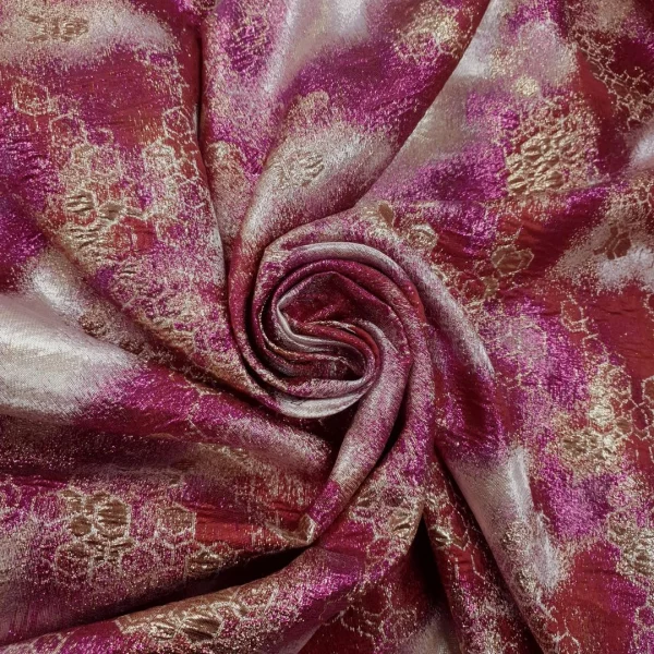 BROC3D-BOT1.CG-2.webp BROCADE 3D BOTANICAL1 CERISE n GOLD