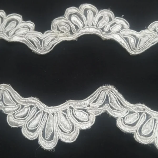 BRIDAL CORDED LACE WITH DUAL EDGE SCALLOP