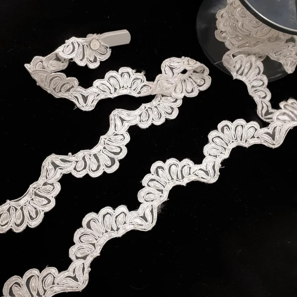 DUAL EDGE BRIDAL CORDED LACE CRM