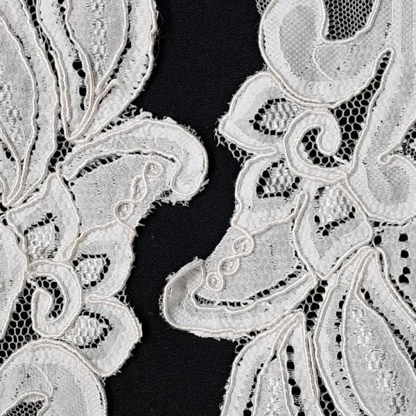 BTJ1-WHT-2.webp BRIDAL TRIM CORDED LACE PAISLEY