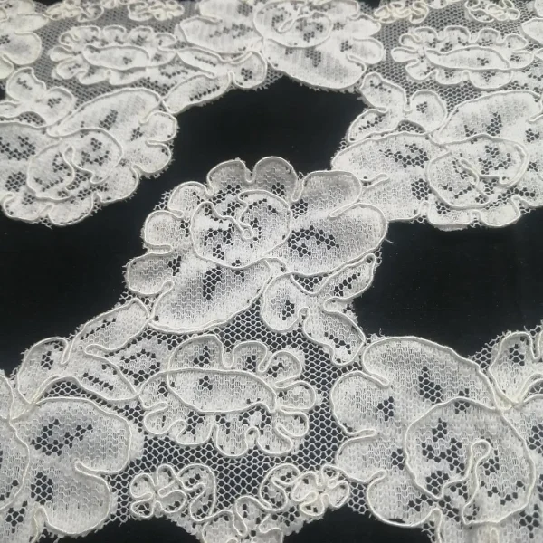 BTJ15s-CRM-1.webp BRIDAL TRIM CORDED CREAM