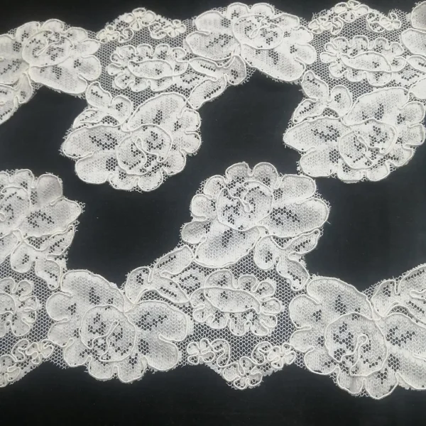 BTJ15s-CRM-2.webp BRIDAL TRIM CORDED CREAM