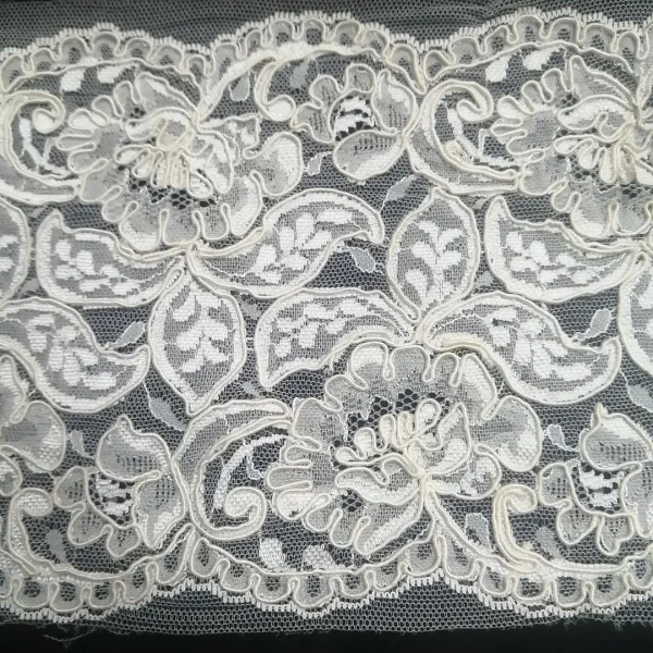 BRIDAL TRIM  HEAVY CORDED 15CM