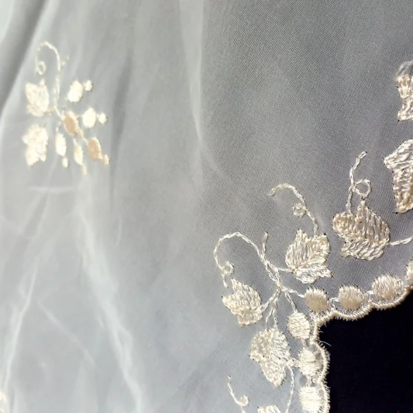 CHIFFON EMBROIDERY NUDE