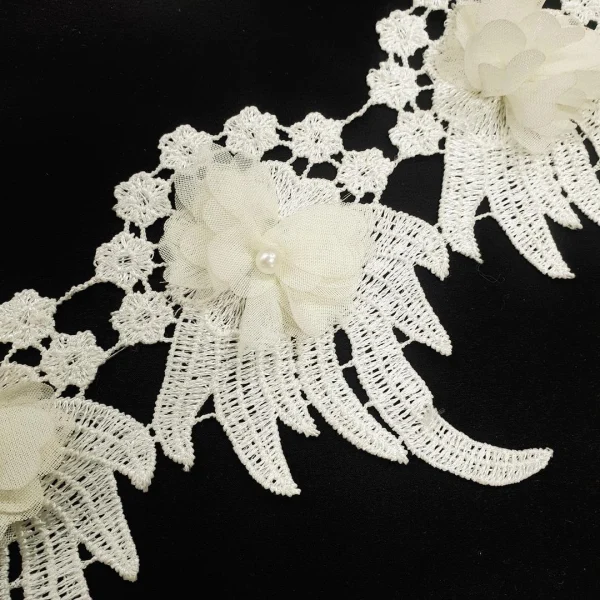 FL23-34-CRM-2.webp FANCY LACE TRIM CREAM