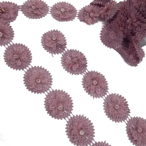 FLOWER TRIM IWTH DAISY DIAMANTE DUSTY PINK