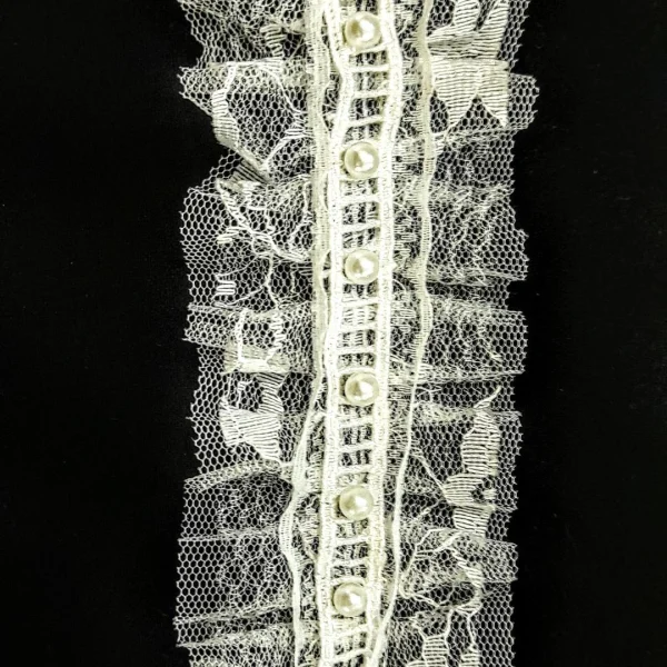 LACE RUFFLED BEADED-CRM