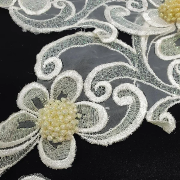FANCY TRIM 3D DAISY