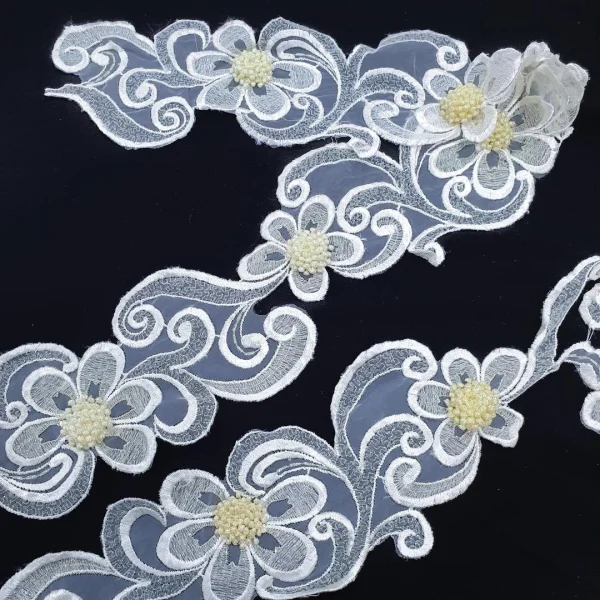 FANCY TRIM 3D DAISY