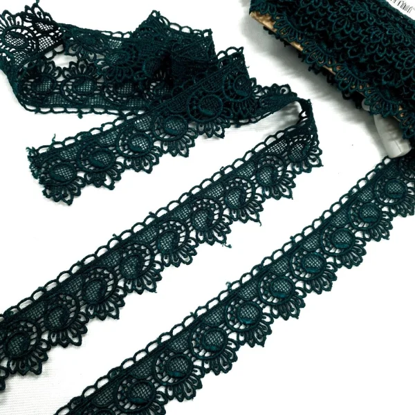 G5-BOTT-1.webp GUIPPOIRE LACE BOTTLE