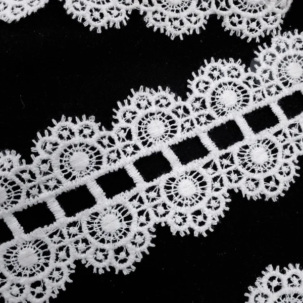 GUIPURE TRIM DOUBLE SCALLOP 5CM WIDE