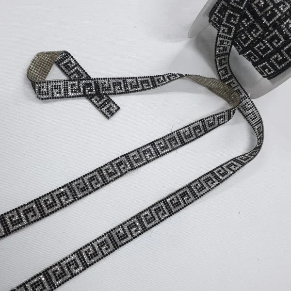 IRON ON TRIM  DIAMANTE BLK SLV
