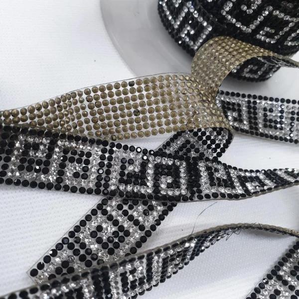 IRON ON TRIM  DIAMANTE BLK SLV