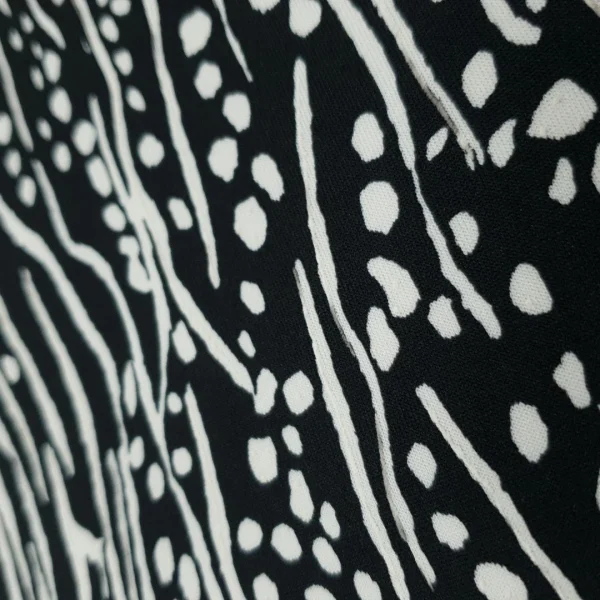 ITY PRINTED SLINKY ABSTRACT BLACK AND WHITE