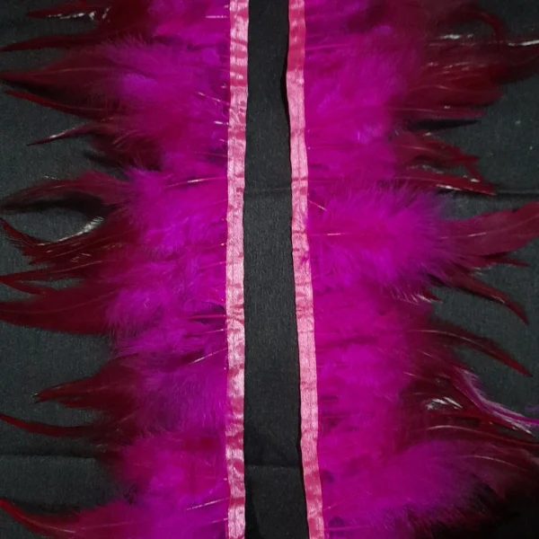 LIGHT WEIGHT FEATHERS CERISE
