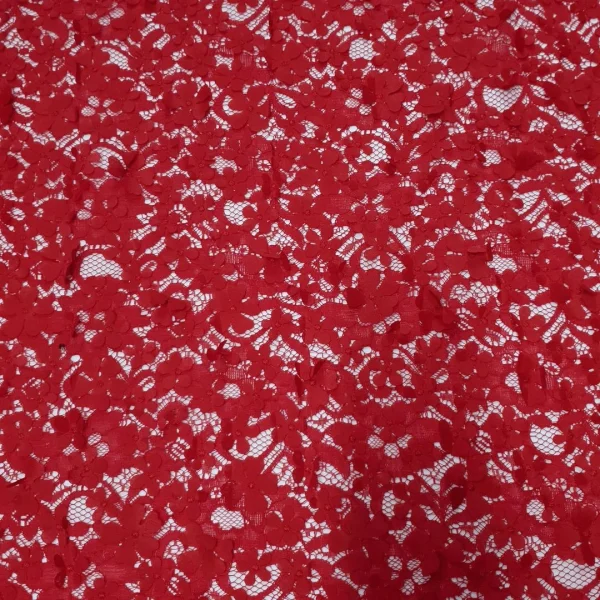LACE CORDED APPLIQUE DAISY RED