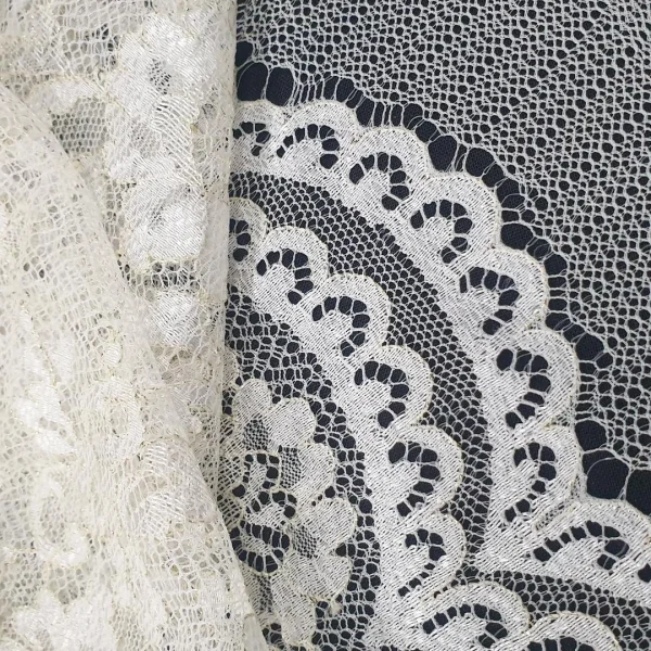 LACE  METALIC FLORAL CREAM