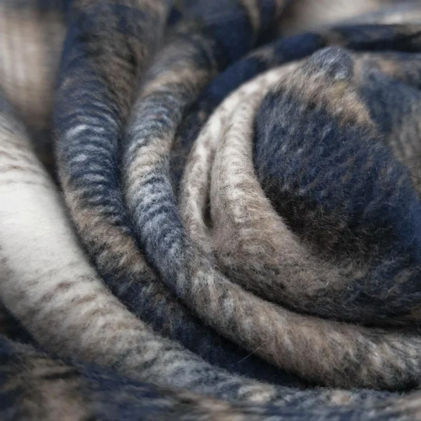 MELTON PRINTED CHECK TAUPE AND NAVY