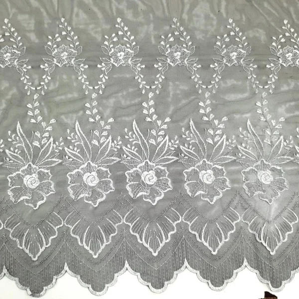 MESH  BORDER CORDED BIG FLORAL BLK WHT