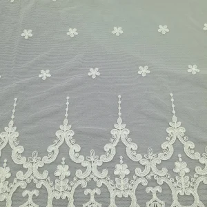 MESH WITH SCALLOPED BORDER CORDED IVORY