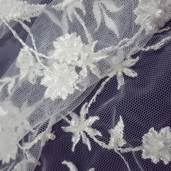 MESH BEADED SMALL FLORAL WHITE2