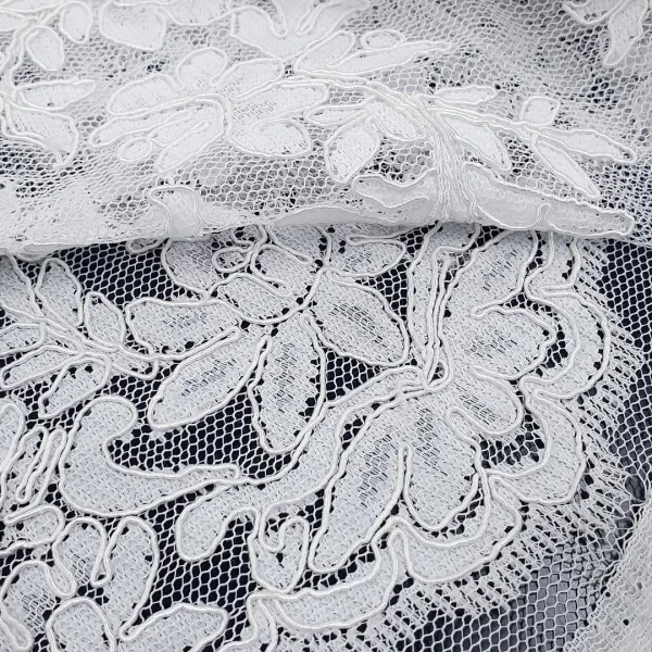 MESH  HEAVY CORDED WHITE