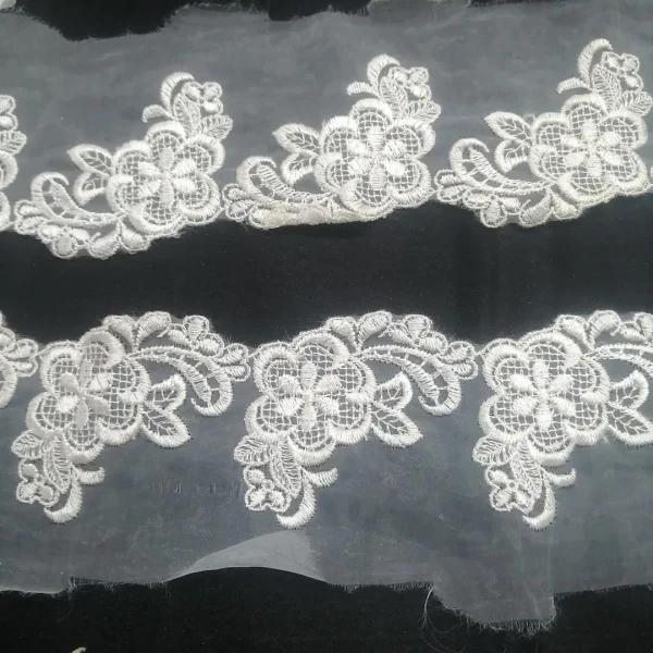 OBT-CRM7-2.webp ORGANZA BORDER TRIM CREAM(9CM)