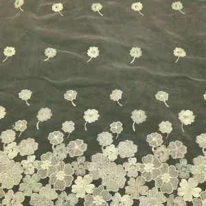 ORGANZA BORDER   METALLIC EMBROIDERY CREAM