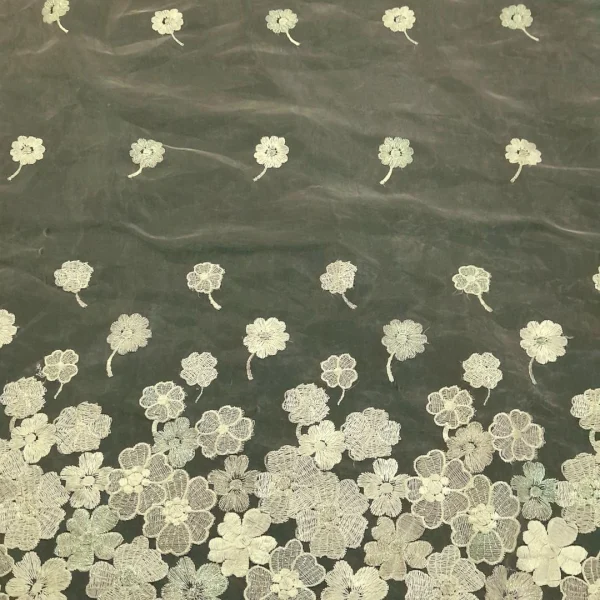 ORGANZA BORDER   METALLIC EMBROIDERY CREAM