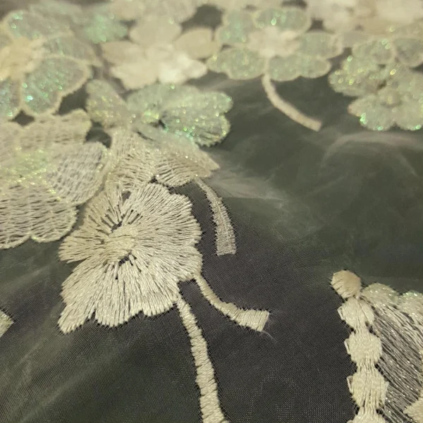 ORGANZA BORDER   METALLIC EMBROIDERY CREAM