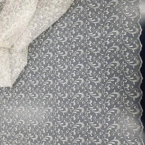 ORGANZA SMALL FLORAL EMBROIDERY CREAM