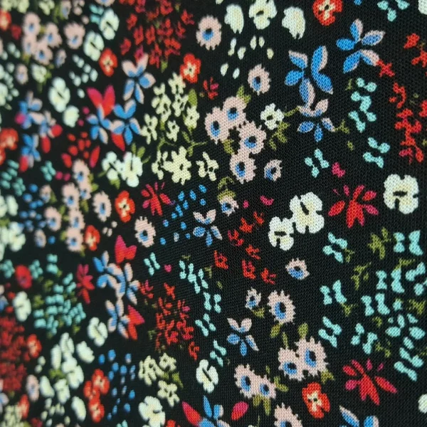 RAYCH-VSFL.P-2.webp RAYON CHALLIS PRINT VERY SML FLOWERS PURPLE