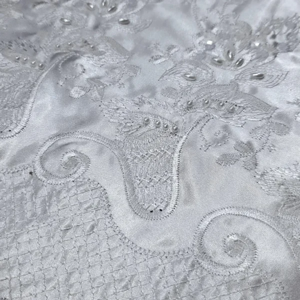 BUBBLE PUFFED SATIN METALLIC WHITE