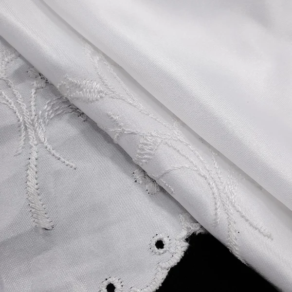 SATBE-WHT6-3.webp SATIN BORDER EMBORIDERY WHITE SMALL FLORAL(6) AON