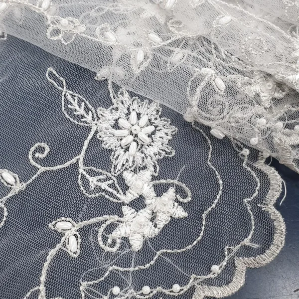 TULEBBD4-WHT-3.webp TULLE BEADED ON SCALLOP BORDER WHITE