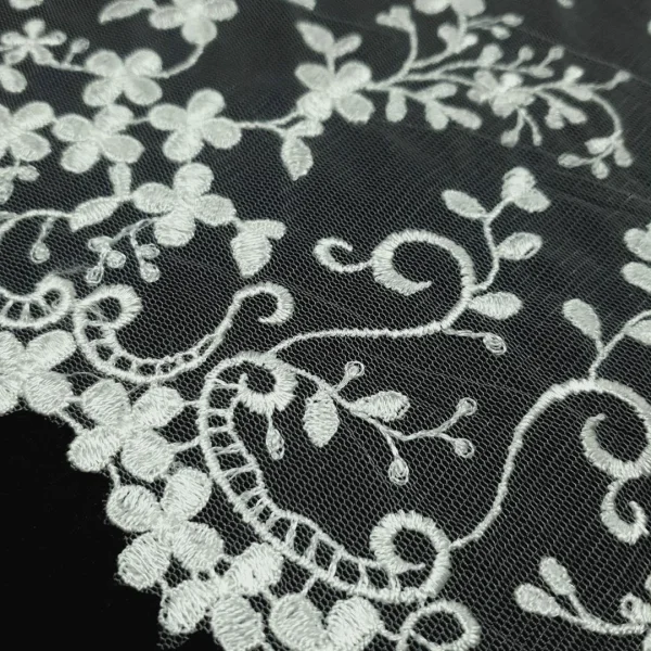 TULLE BORDER EMBROIDERY(1)-IVORY