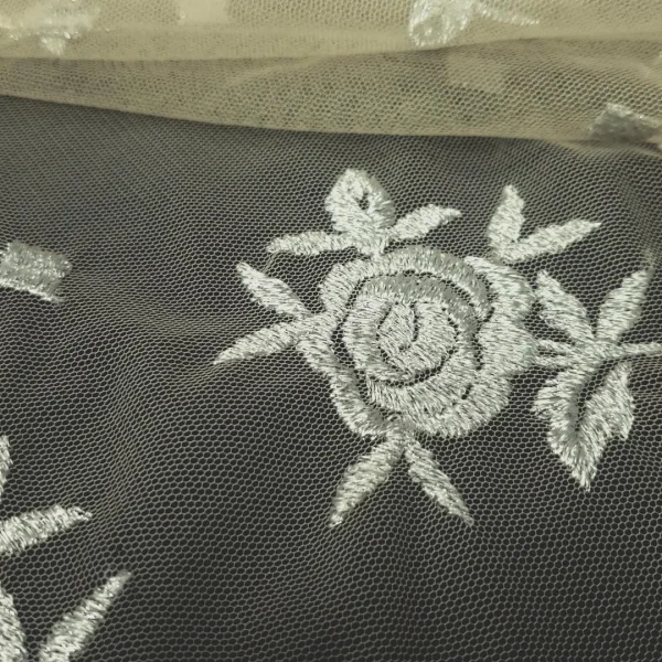 TULLE BORDER LUREX EMBROIDERY ON BUTTER CUP